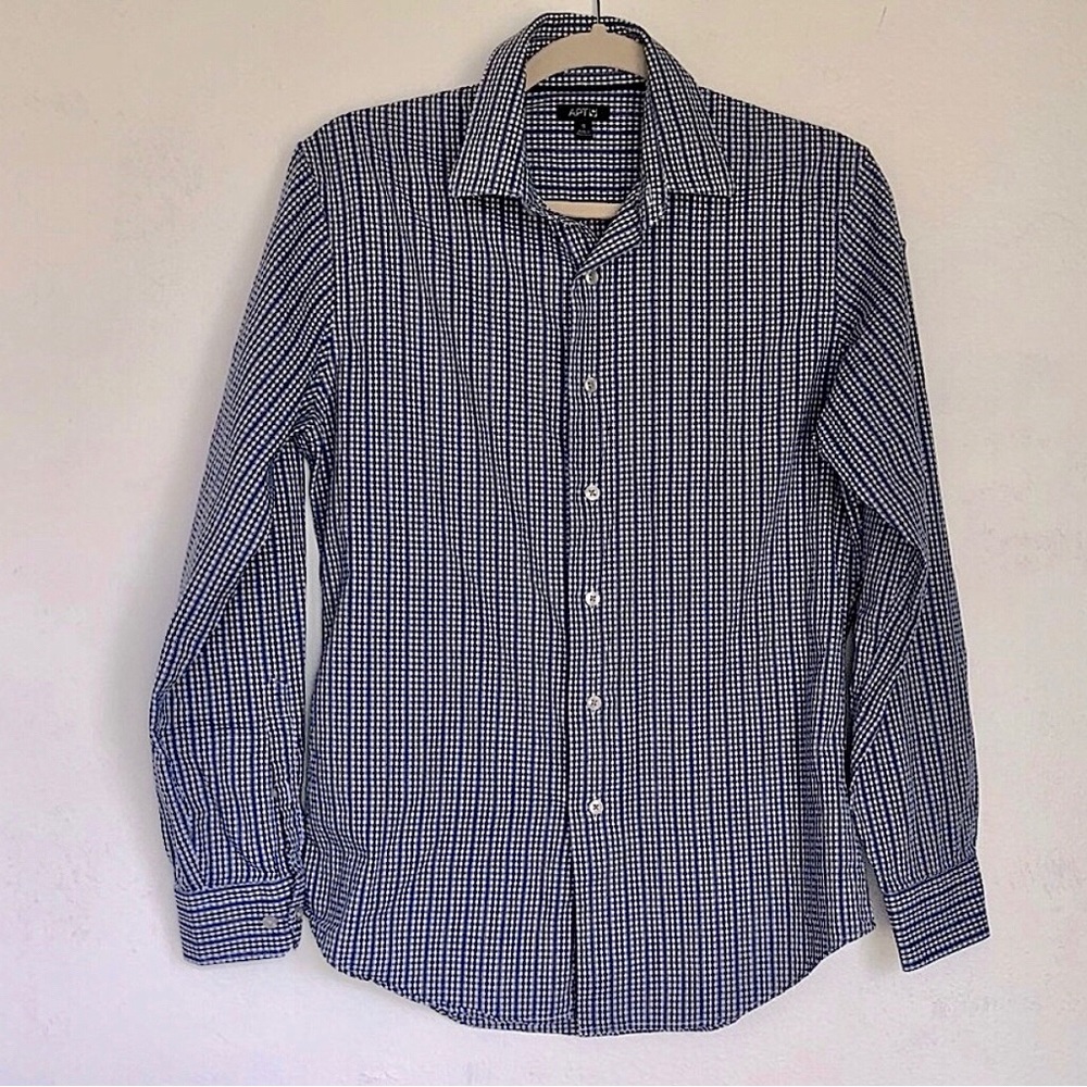 Apt 9 blue check collared Button up slim fit Dress Shirt Men’s Small Excellent